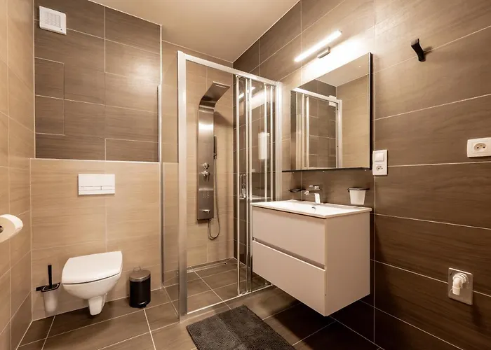 Male Lipno Apart Otel 3*