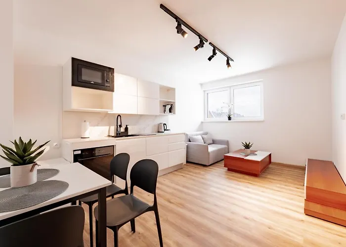 Male Lipno Apart Otel 3*
