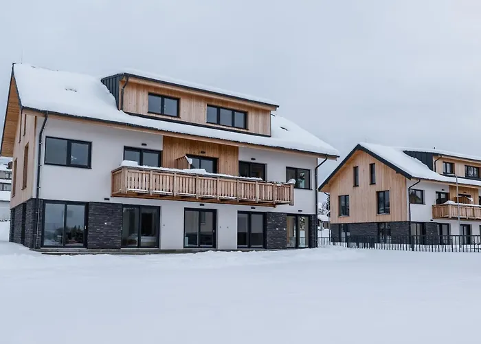 Male Lipno Apart Otel 3*