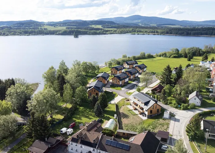 Male Lipno Apart Otel