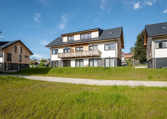 Male Lipno Apart Otel 3*